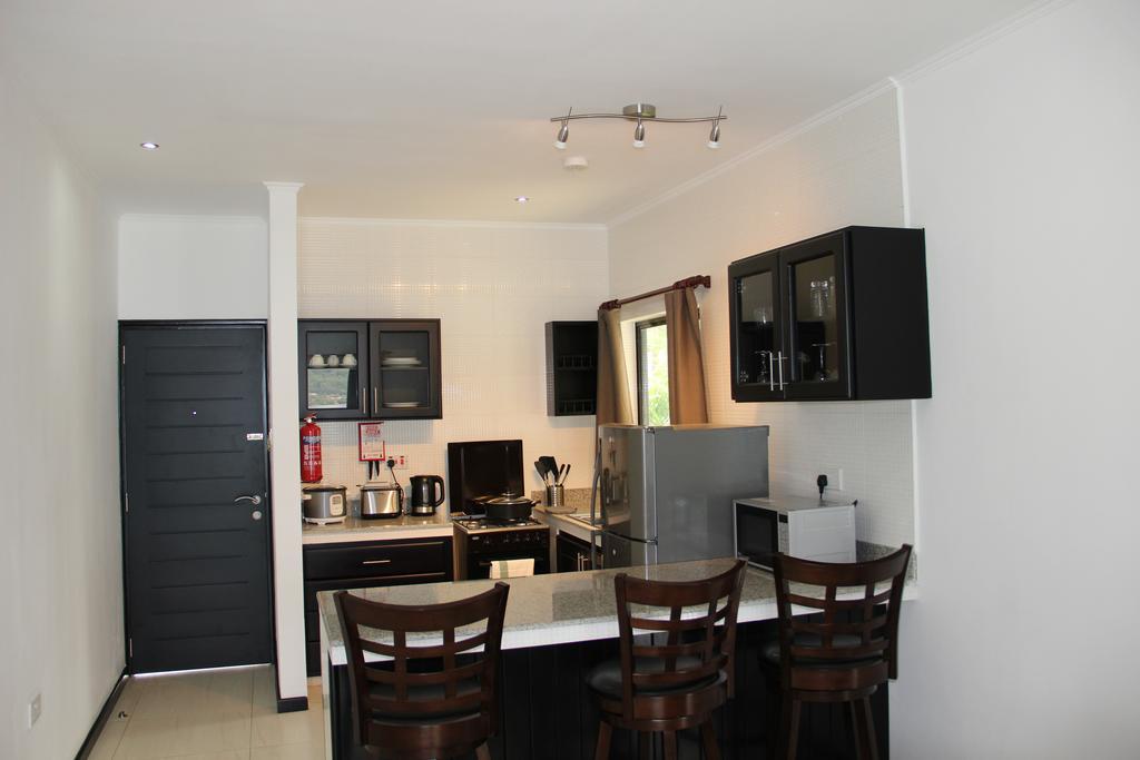 Surfers Cove Apartments Bel Ombre Exterior foto